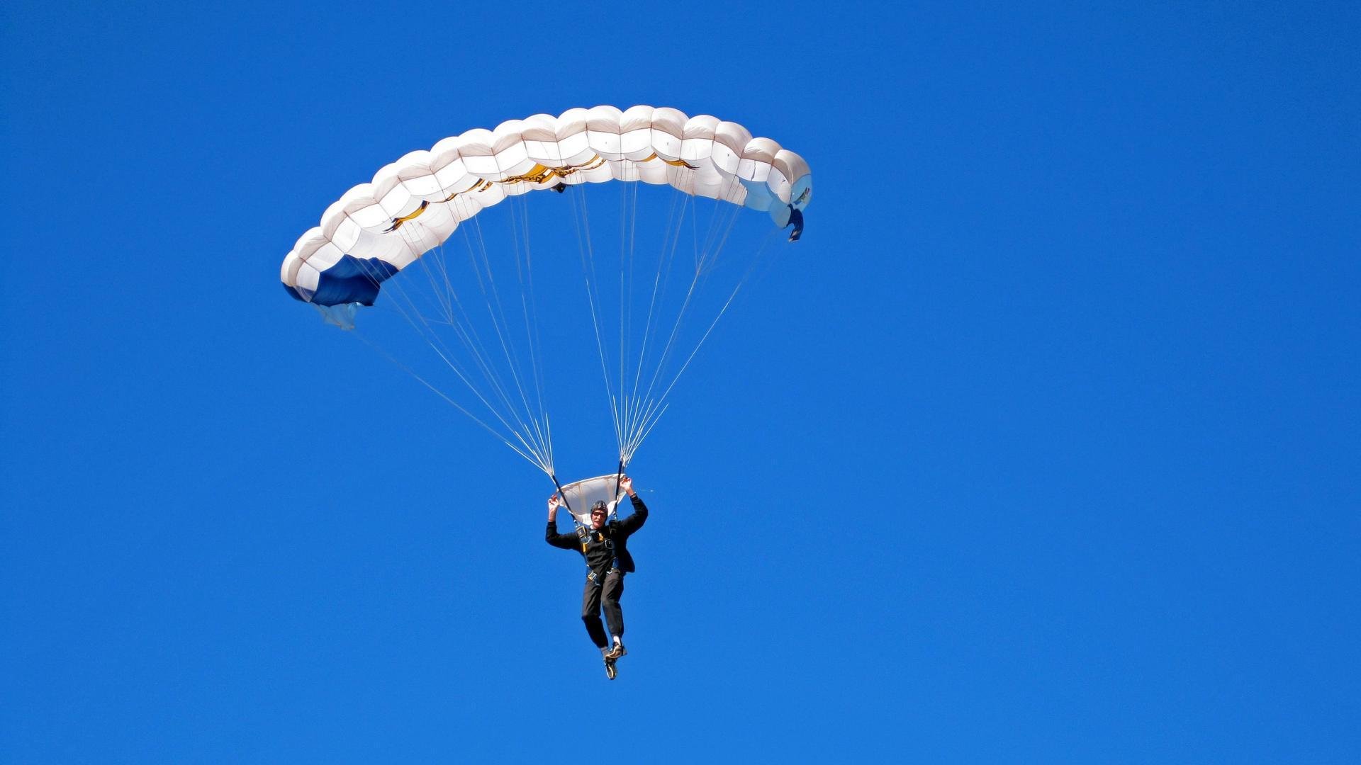 世界乒乓球巡回赛卡塔尔站国乒包揽男女双打冠军 力量与配合俱佳